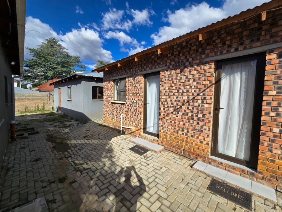 7 Bedroom Property for Sale in Bethlehem Free State